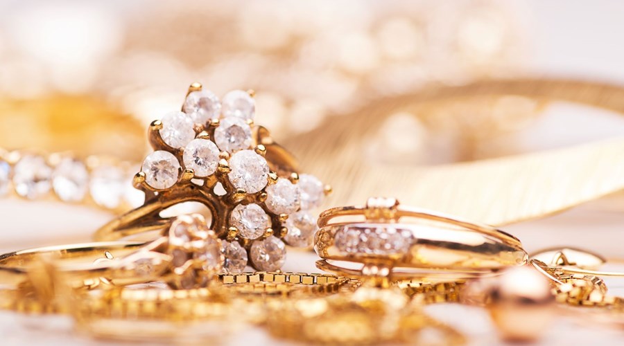 The Love Affair Between Gold and Diamonds: A Timeless Connection